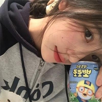 豆丁小女巫